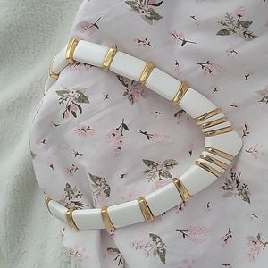 Vintage white and gold necklace